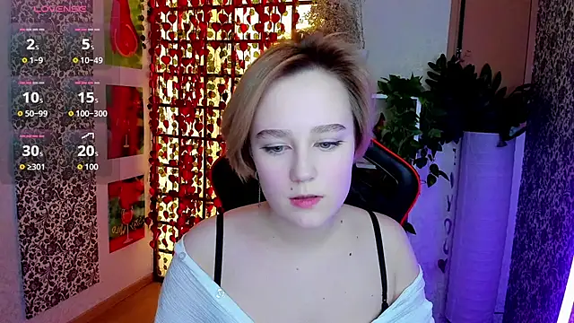 Snapshot of Ellie_Heavenly chatting on February 27, 8:36 am Ellie Heavenly online show from February 27, 8:36 am