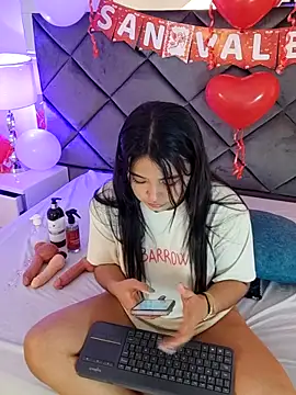 Lucia fastcollins online show from February 12, 1:06 pm