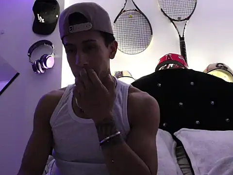 Santiagoo091 online show from January 16, 5:33 am