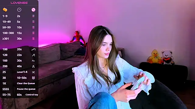 LEANALIES online show from March 12, 4:24 pm