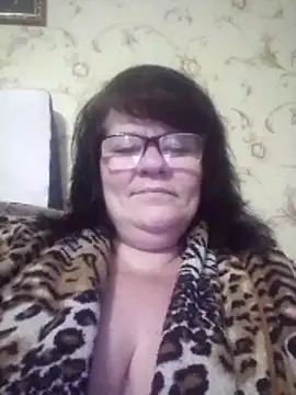 NysiOlsen online show from February 14, 2:47 pm