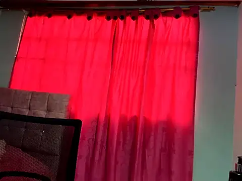 Snapshot of talia_mystic chatting on February 17, 12:56 pm talia mystic online show from February 17, 12:56 pm