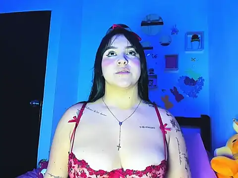 Penelopeflame18 online show from May 21, 1:45 am