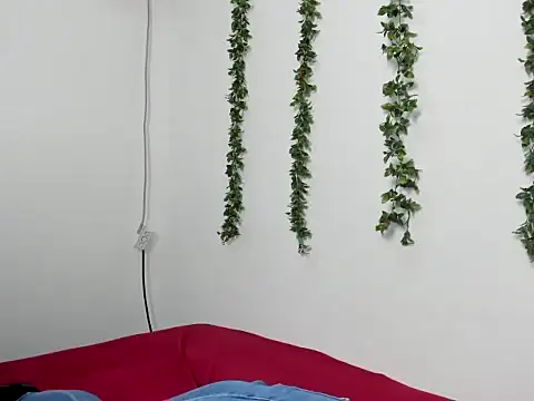 Snapshot of Marxi_69hot chatting on January 13, 12:49 am Marxi 69hot online show from January 13, 12:49 am