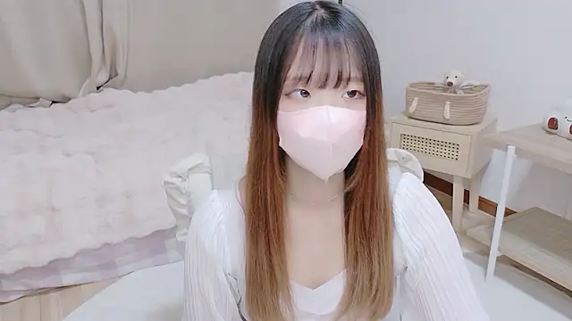 Snapshot of NOA_cha chatting on April 5, 10:01 am NOA cha online show from April 5, 10:01 am