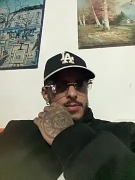 liyamjunior online show from February 7, 2:37 am