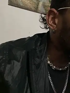 liyamjunior online show from February 25, 5:39 am