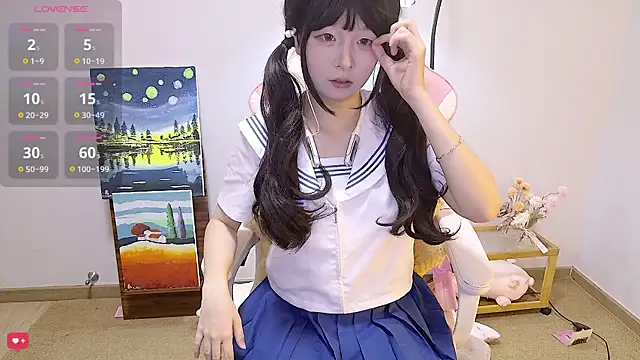 Qiqiiii-05 online show from June 13, 2:04 pm