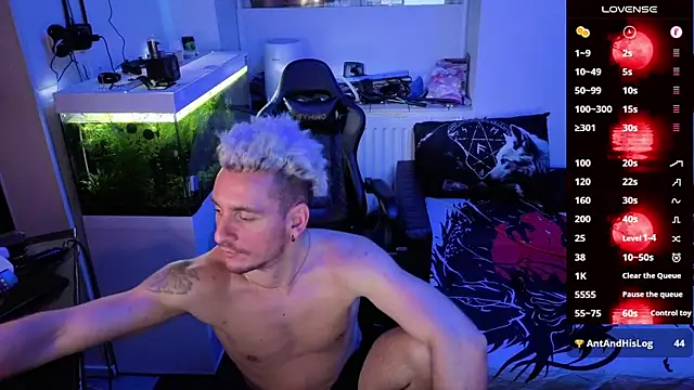 Rayzel White online show from February 25, 2:10 am