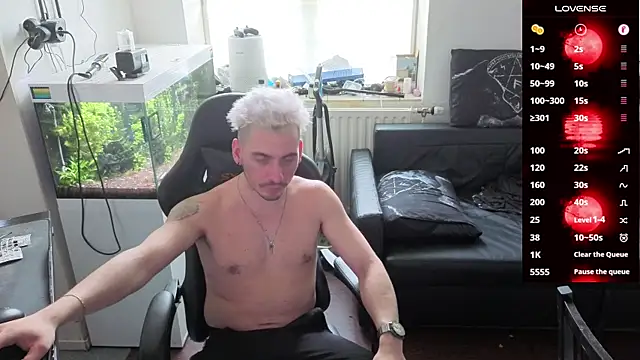 Rayzel White online show from March 25, 1:50 pm