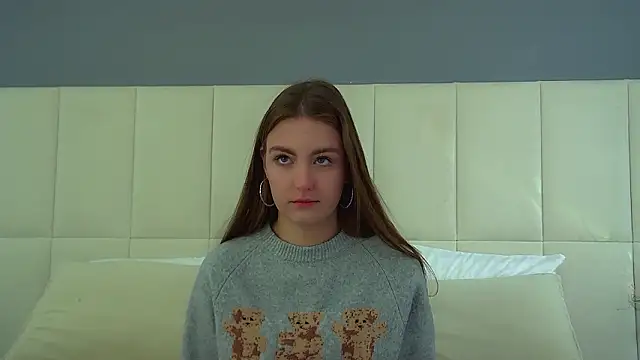 Snapshot of SofiaSarvain chatting on February 4, 6:30 am SofiaSarvain online show from February 4, 6:30 am