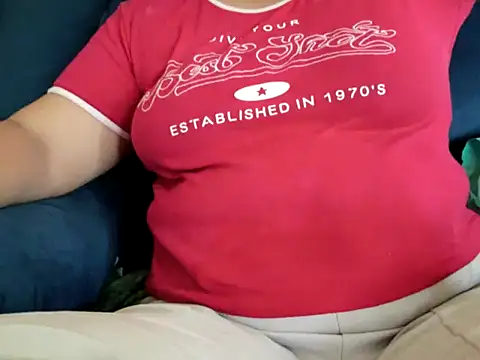 TamilDreamgirl08 online show from April 5, 10:45 am