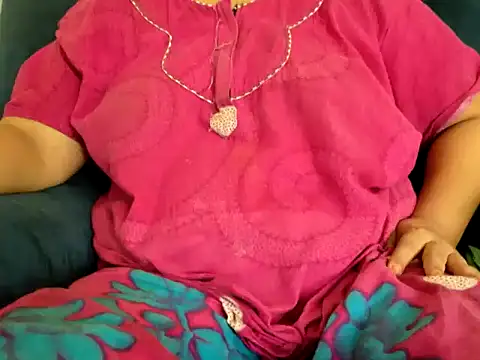 TamilDreamgirl08 online show from April 10, 6:51 am