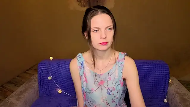 RoseWaulhgberg online show from April 11, 2:05 am