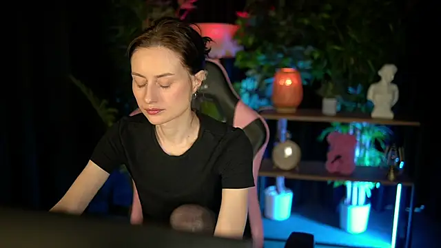 baby luna xo online show from February 26, 9:52 am