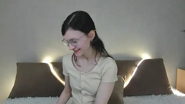 ThoraMarola online show from March 24, 5:01 am