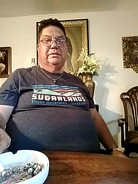 Snapshot of Zordomudo13 chatting on February 4, 2:17 am Zordomudo13 online show from February 4, 2:17 am