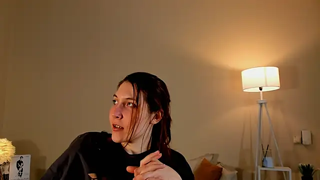 ClariceWellen online show from January 15, 6:55 pm