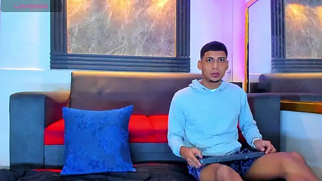 ALEX KEITH26 online show from April 18, 12:09 pm