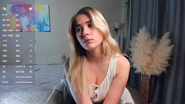 LuanaFincel online show from February 1, 1:04 am