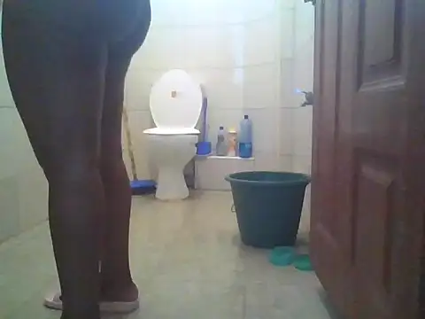 Snapshot of silk_seduction chatting on February 19, 2:35 pm silk seduction online show from February 19, 2:35 pm