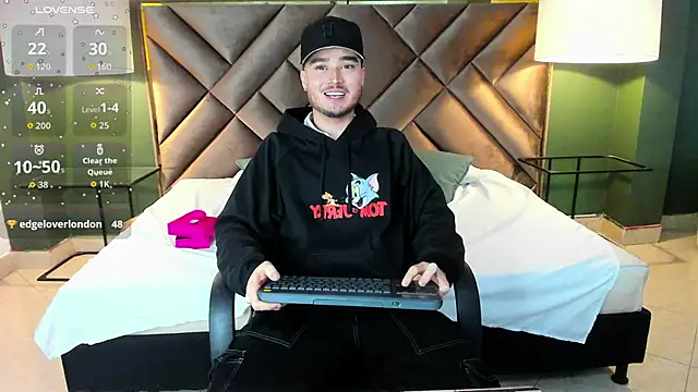 Snapshot of Salvattore_Muller chatting on February 16, 5:53 pm Salvattore Muller online show from February 16, 5:53 pm