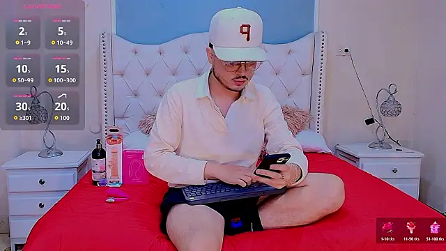 Snapshot of Salvattore_Muller chatting on March 2, 7:10 pm Salvattore Muller online show from March 2, 7:10 pm