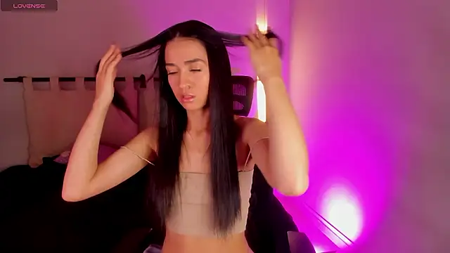 ella  olmos online show from March 12, 1:50 pm