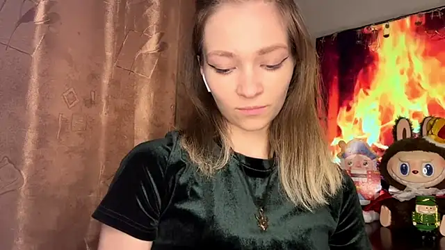 Ellyy ly online show from January 13, 9:31 pm