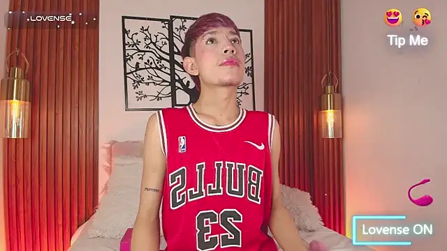 Taylor Snow online show from February 8, 8:12 pm