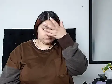 LauraHorny69 online show from February 28, 1:01 pm