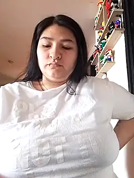 Snapshot of LauraHorny69 chatting on April 26, 3:32 pm LauraHorny69 online show from April 26, 3:32 pm
