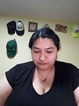 Snapshot of LauraHorny69 chatting on May 5, 7:33 pm LauraHorny69 online show from May 5, 7:33 pm