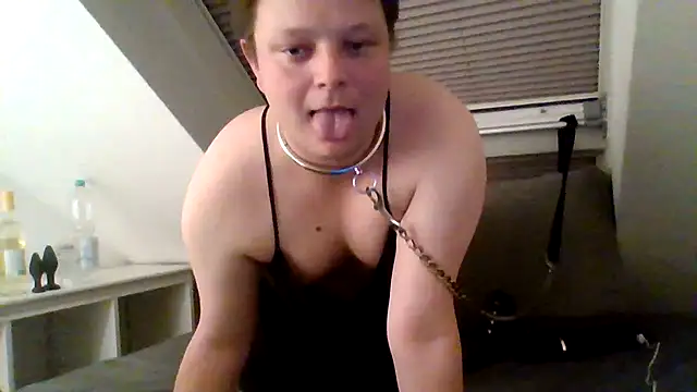 Leylasissyslut online show from January 14, 6:02 pm