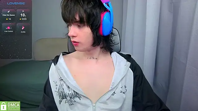 LeonBoykisser online show from May 22, 2:19 am