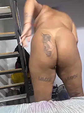 Snapshot of MorenaCariok chatting on March 2, 5:19 am MorenaCariok online show from March 2, 5:19 am