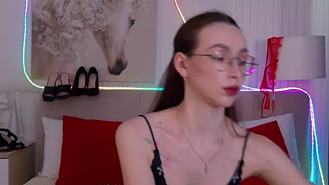 Emily Simon online show from March 29, 5:07 am