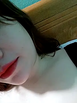 lylinhjim online show from February 23, 7:50 am