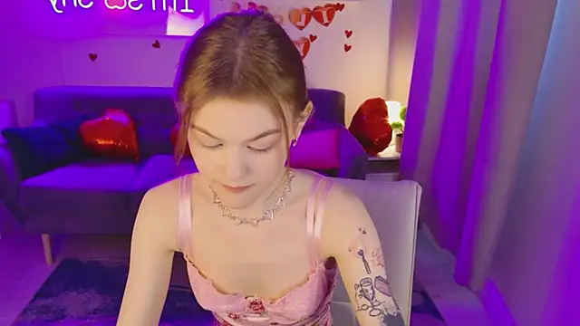 Snapshot of Lily_Mio chatting on February 13, 12:45 pm Lily Mio online show from February 13, 12:45 pm