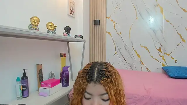 Zoey Taylor07 online show from May 29, 12:36 pm