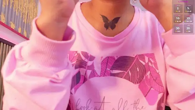 Scarlet Vixen  online show from February 24, 12:36 pm