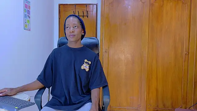 samirths boy  online show from March 31, 7:03 pm