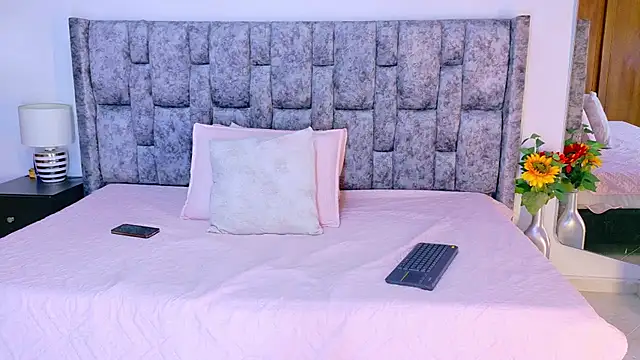 samirths boy  online show from April 10, 7:29 pm