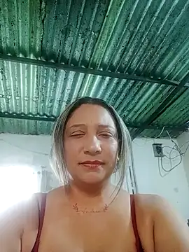 Snapshot of mariacarlota chatting on January 15, 6:33 pm mariacarlota online show from January 15, 6:33 pm