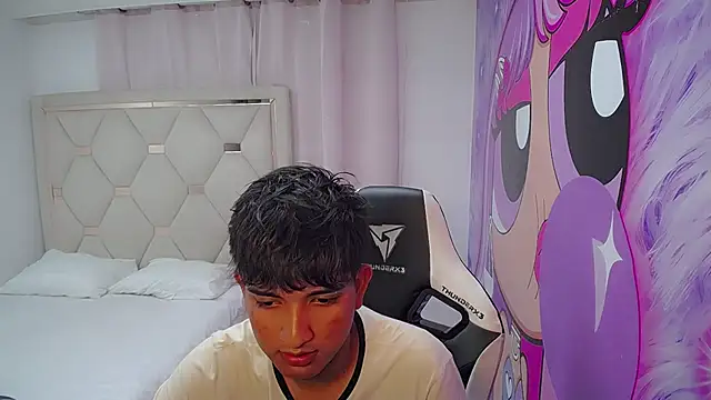 Maxwell boys online show from February 18, 3:13 am