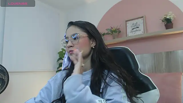 ivette swan online show from March 28, 2:22 am