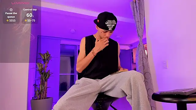 LennerCollins  online show from April 5, 3:47 am