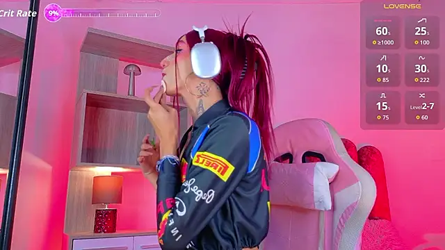 Snapshot of Eli-Bluee chatting on February 19, 1:51 pm Eli-Bluee online show from February 19, 1:51 pm