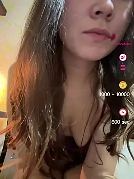 Snapshot of Raven__5 chatting on June 15, 4:15 am Raven 5 online show from June 15, 4:15 am