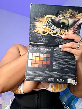 Snapshot of curly_girl_31 chatting on February 8, 8:01 pm curly girl 31 online show from February 8, 8:01 pm